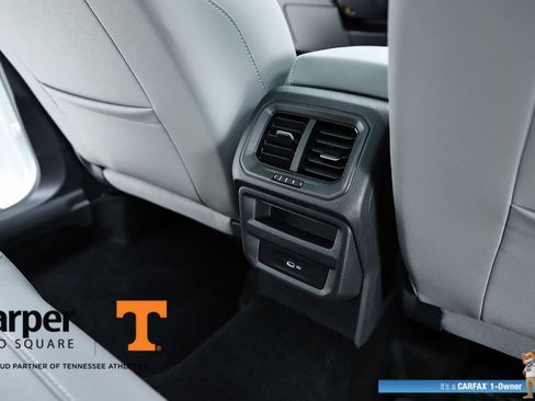 Used 2024 Volkswagen Taos SE FWD image 37