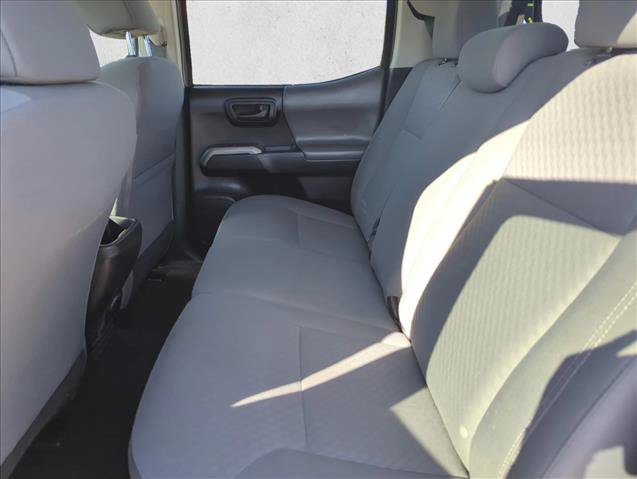 Used 2020 Toyota Tacoma 2WD Double Cab image 10