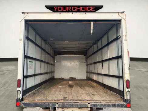 Used 2014 Ford E-350 and Econoline 350 Super Duty RWD image 26