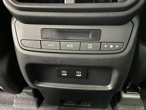 New 2026 Honda Pilot Touring image 25