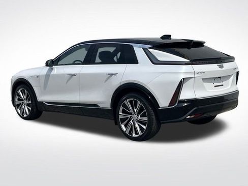 New 2025 Cadillac Lyriq Luxury image 4