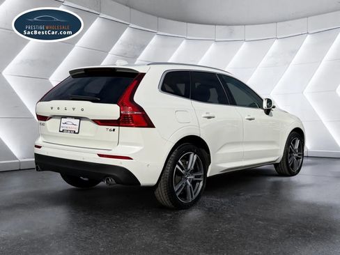 Used 2018 Volvo XC60 T6 Momentum w/ Convenience Package image 5