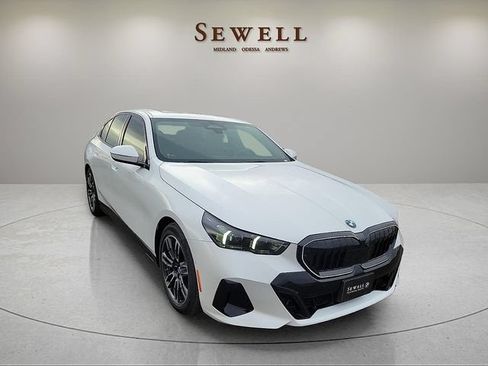 New 2026 BMW 530i RWD image 7