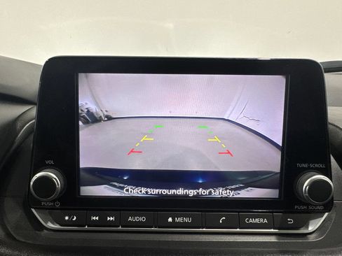 Used 2025 Nissan Rogue SV AWD/4WD image 10