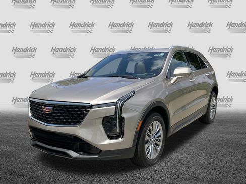 Used 2025 Cadillac XT4 Premium Luxury FWD image 5
