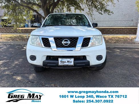Used 2014 Nissan Frontier SV AWD/4WD image 9