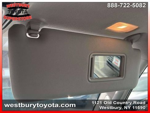 Used 2022 Toyota 4Runner SR5 Premium w/ Moonroof Package AWD/4WD image 32