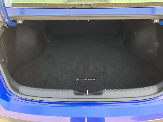 Used 2025 Hyundai Elantra Sport FWD image 23