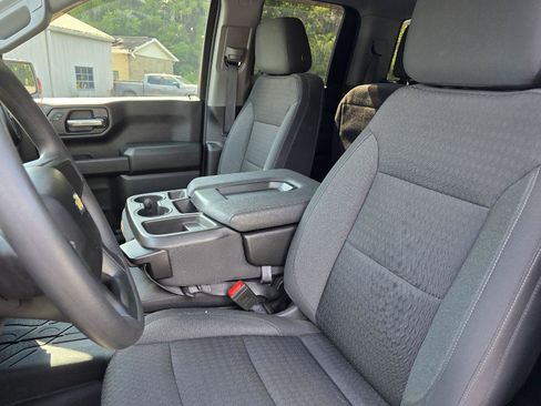 Used 2022 Chevrolet Silverado 1500 Custom AWD/4WD image 9