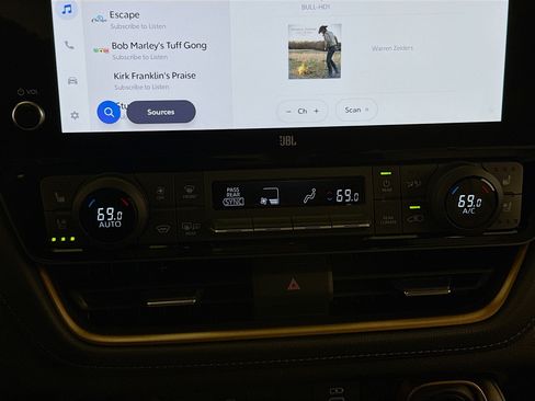 Used 2025 Toyota Grand Highlander AWD Hybrid image 16