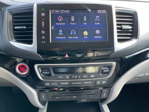 Used 2016 Honda Pilot Touring image 18