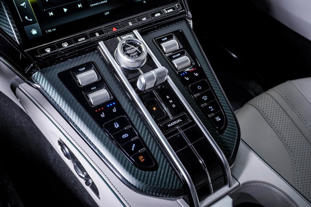 Used 2026 Aston Martin V8 Vantage Roadster RWD image 30