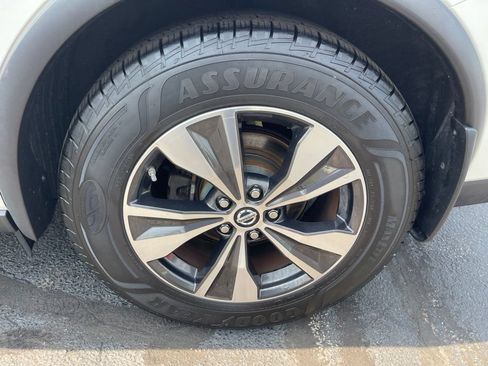 Used 2019 Nissan Murano SV w/ Premium Package AWD/4WD image 27