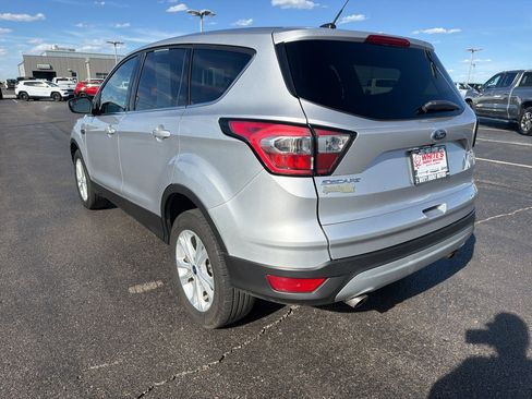 Used 2017 Ford Escape SE w/ SE Cold Weather Package AWD/4WD image 7