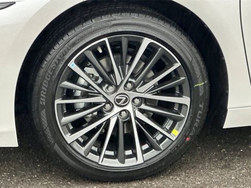 New 2025 Lexus ES 350 w/ Premium Package image 24