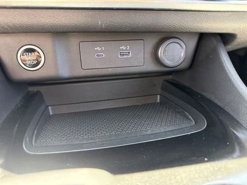 Used 2023 Nissan Rogue SV AWD/4WD image 17