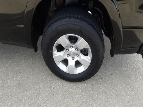 Certified 2025 RAM 1500 Big Horn AWD/4WD image 12