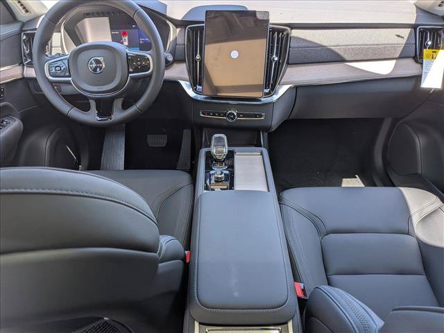 New 2026 Volvo XC90 T8 Plus w/ Protection Package AWD/4WD image 15