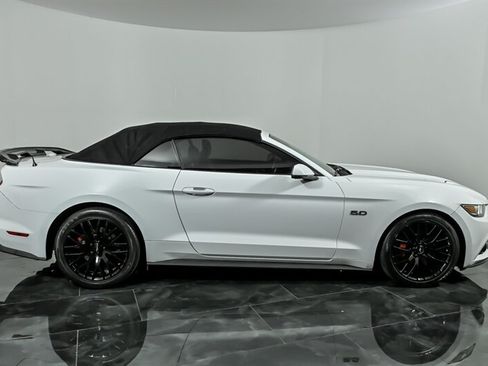 Used 2017 Ford Mustang GT Premium RWD image 11