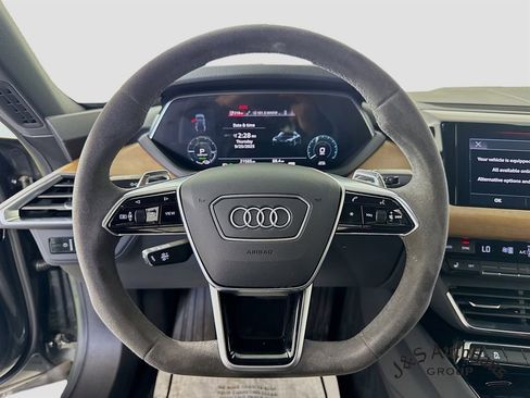 Used 2022 Audi e-tron GT Premium Plus image 12
