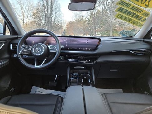 Used 2025 Buick Envision Preferred image 16