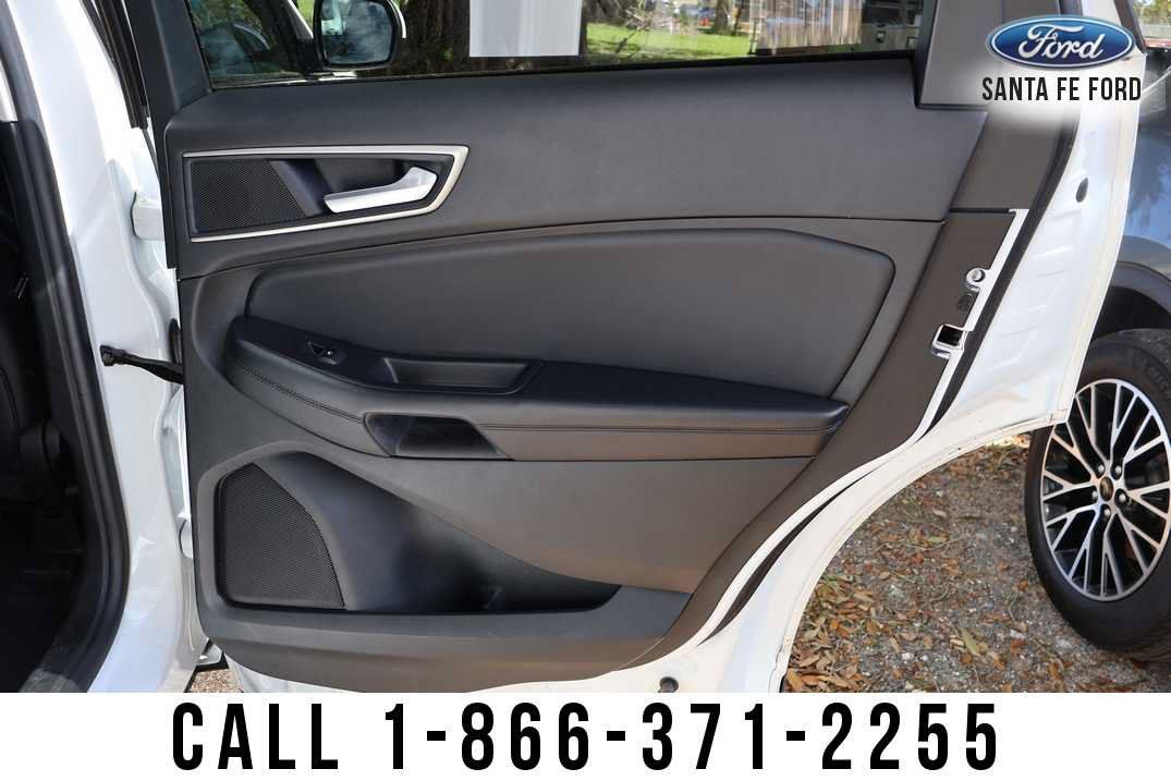 Used 2024 Ford Edge SEL AWD/4WD image 21
