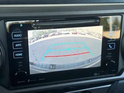 Used 2019 Toyota Tacoma TRD Sport AWD/4WD image 19