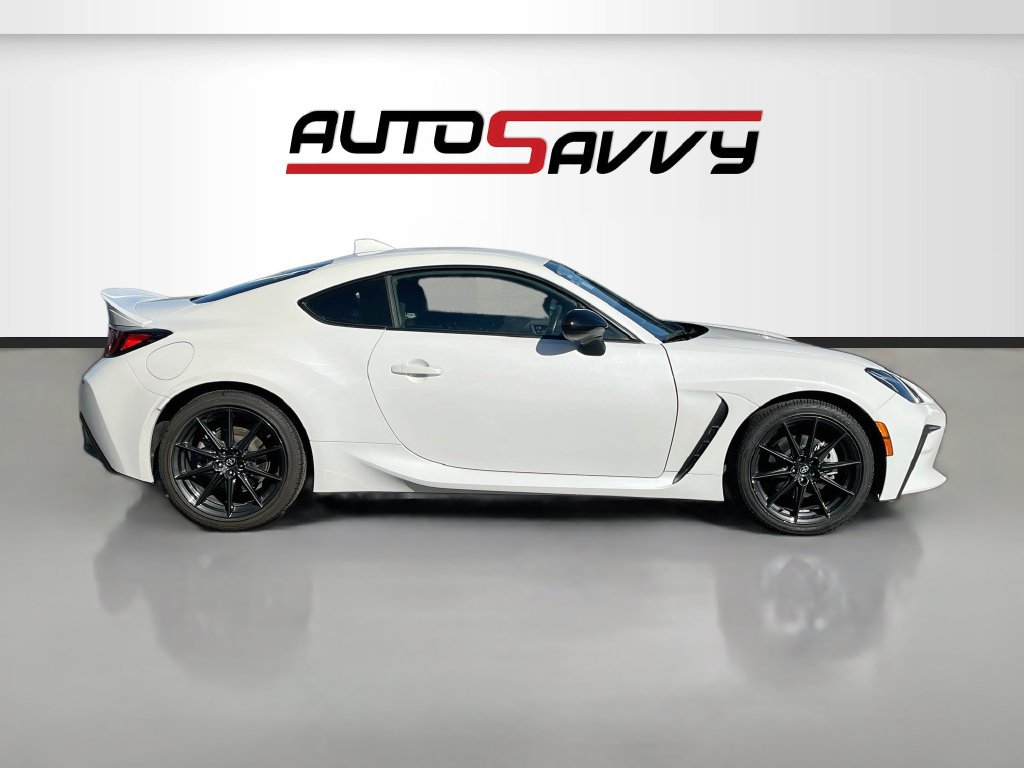 Used 2023 Toyota GR86 Premium w/ ALL Weather Mat Package (TMS) RWD image 8