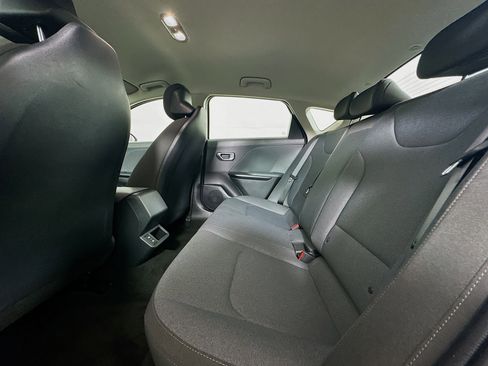 Used 2025 Kia K4 LXS image 26