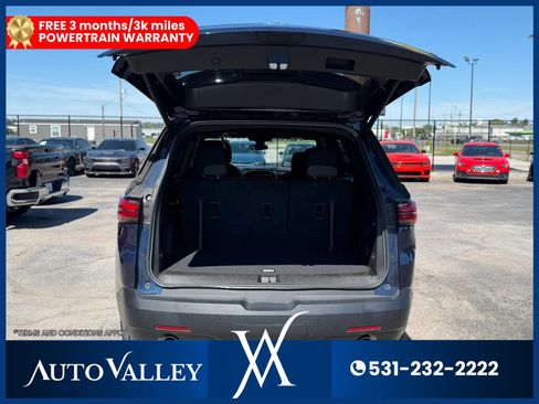 Used 2023 Chevrolet Traverse LT AWD/4WD image 33