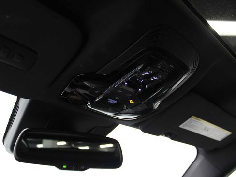 Used 2022 Alfa Romeo Stelvio Veloce image 23