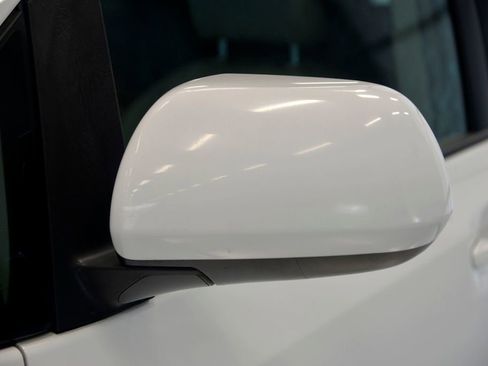 Used 2014 Toyota Sienna XLE image 12