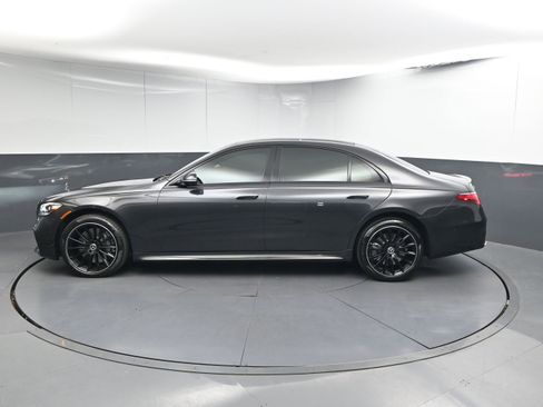 Used 2023 Mercedes-Benz S 580 4MATIC Sedan image 2