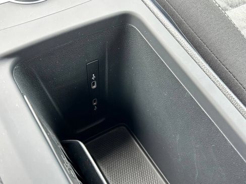 Certified 2025 Volkswagen Tiguan S FWD image 30