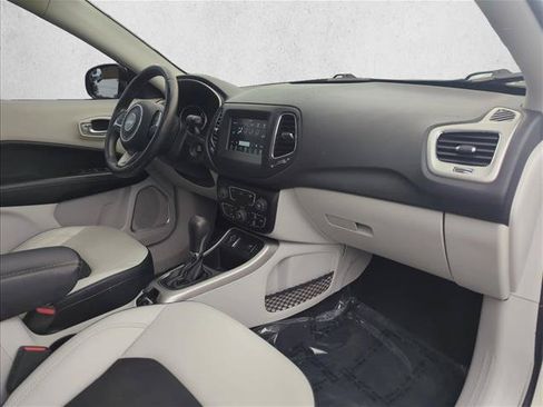 Used 2019 Jeep Compass Latitude w/ Popular Equipment Group FWD image 28