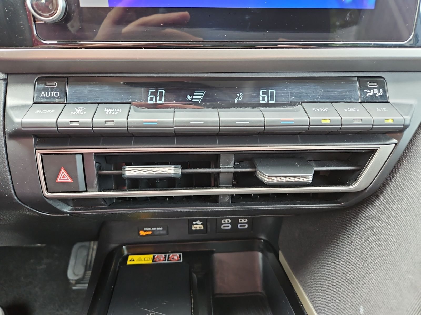 Used 2025 Toyota Camry LE FWD image 27