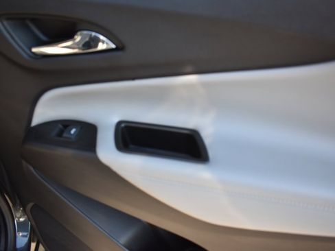 Used 2020 Chevrolet Equinox Premier image 10