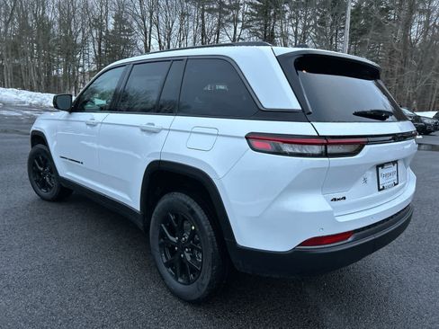 New 2026 Jeep Grand Cherokee Altitude AWD/4WD image 6
