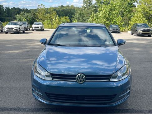 Used 2017 Volkswagen Golf 4-Door FWD image 5