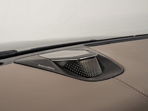 Used 2024 Aston Martin DB12 Coupe RWD image 48