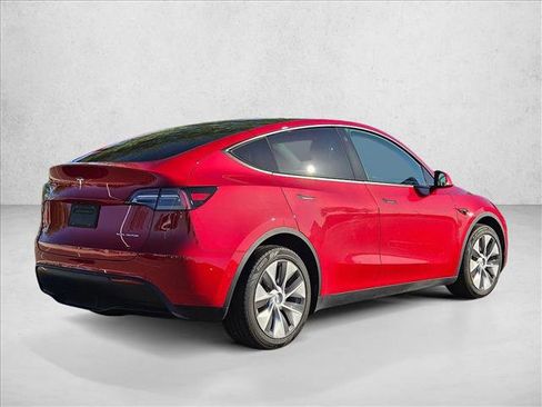 Used 2021 Tesla Model Y Long Range image 5