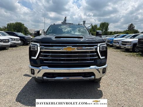 Used 2024 Chevrolet Silverado 3500 LTZ w/ LTZ Plus Package AWD/4WD image 8