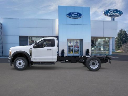 New 2026 Ford F550 4x4 Regular Cab Super Duty image 3