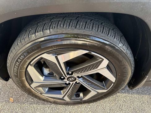 Used 2023 Hyundai Tucson Limited FWD image 12