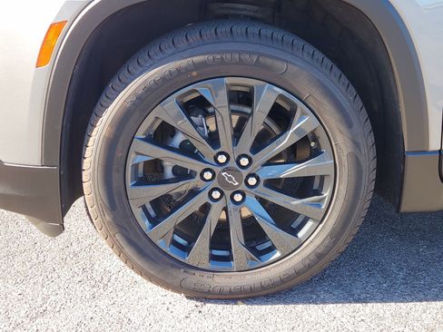 Used 2023 Chevrolet Traverse RS w/ LPO, Floor Liner Package image 14