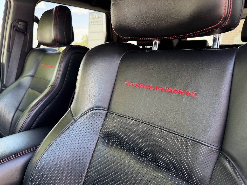 Used 2019 Jeep Grand Cherokee Trailhawk w/ Trailhawk Luxury Group AWD/4WD image 26