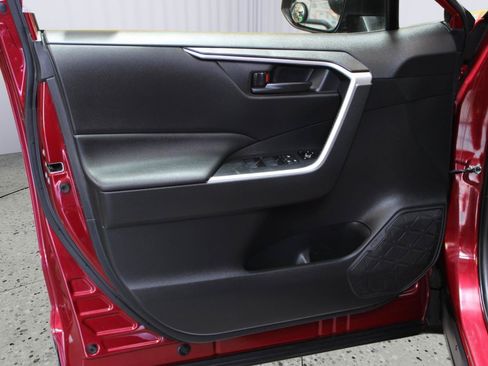 Used 2020 Toyota RAV4 LE w/ All Weather Liner Package AWD/4WD image 48