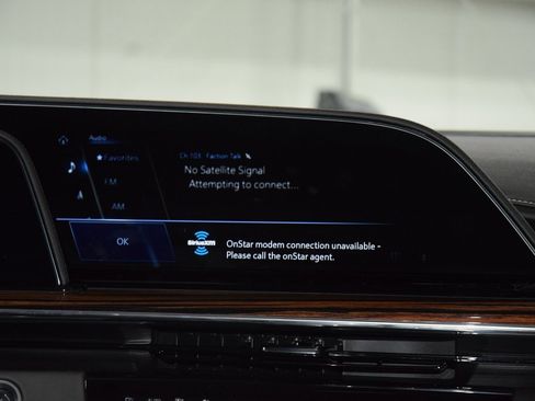 Used 2024 Cadillac Escalade ESV Premium Luxury w/ Performance Package image 33