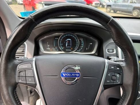 Used 2016 Volvo XC60 T5 Premier AWD/4WD image 17