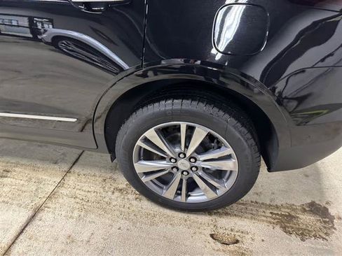 Used 2024 Cadillac XT5 Premium Luxury w/ Platinum Package AWD/4WD image 9